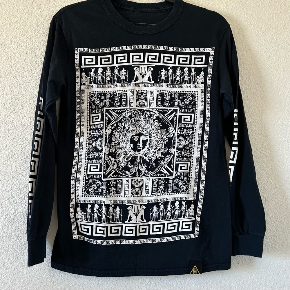 LAST KINGS Black White Graphic along Sleeve shirt Men Size Small